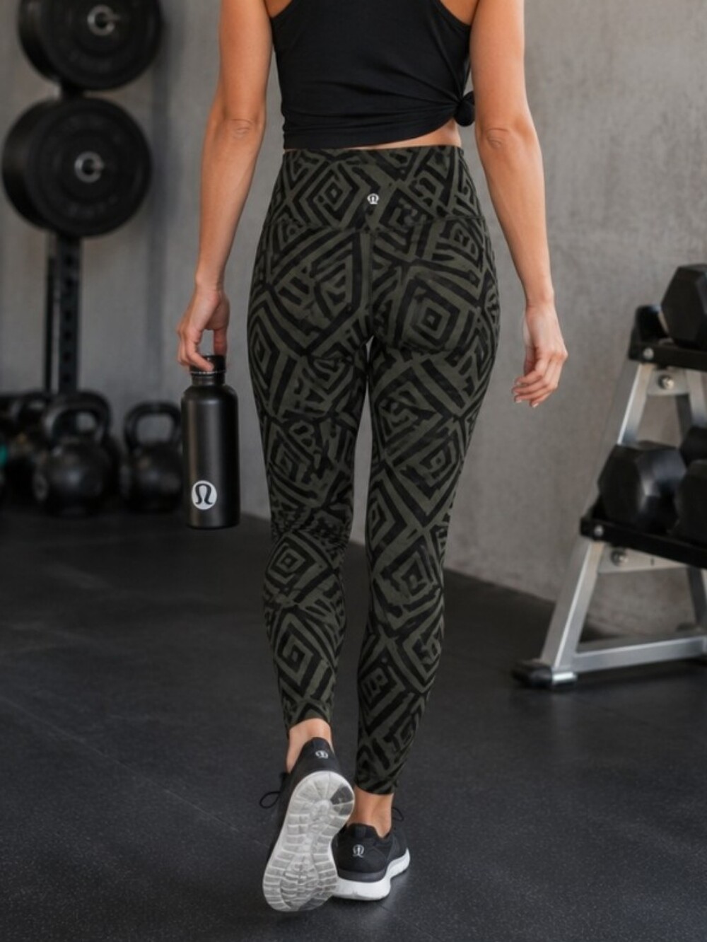 Lululemon Size 8 Olive Black Geometric Print High Rise‎ Yoga Leggings